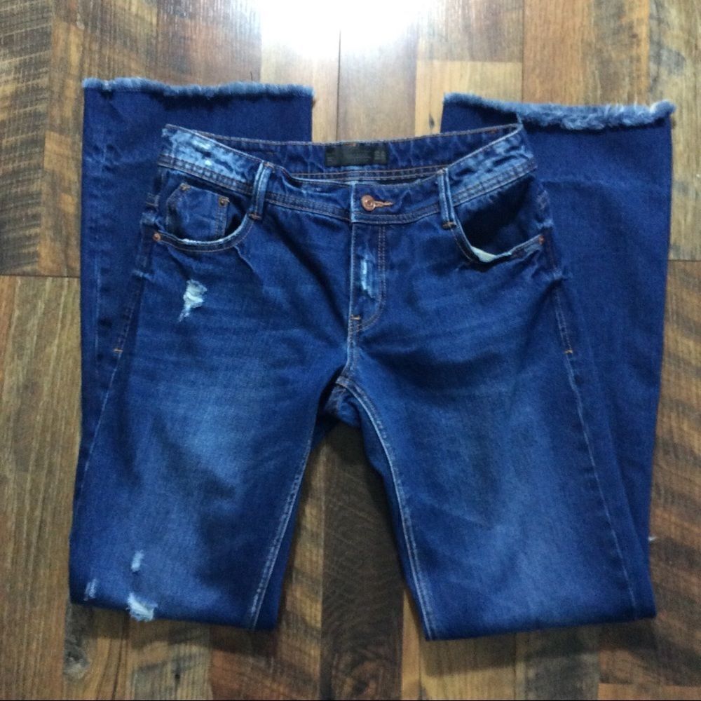 Zara Trafaluc premium Distressed SZ 6 jeans